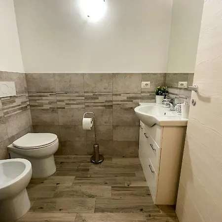 Appartement Dea Dreams - Piazzale Lodi Near Fondazione Prada *